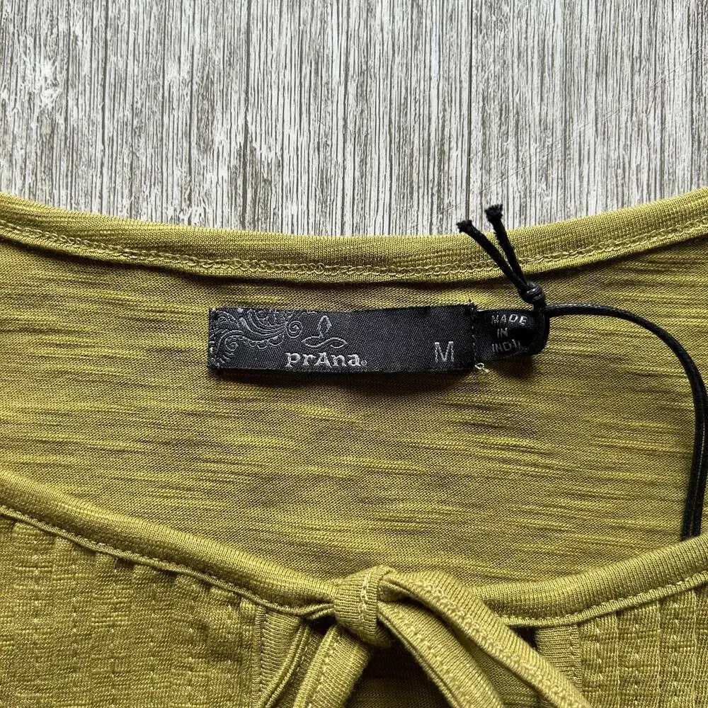 ✨ Prana Olive Green “Ocupas Popover” Boxy Pleated Short Sleeve T-Shirt Sz Medium - Picture 7 of 12